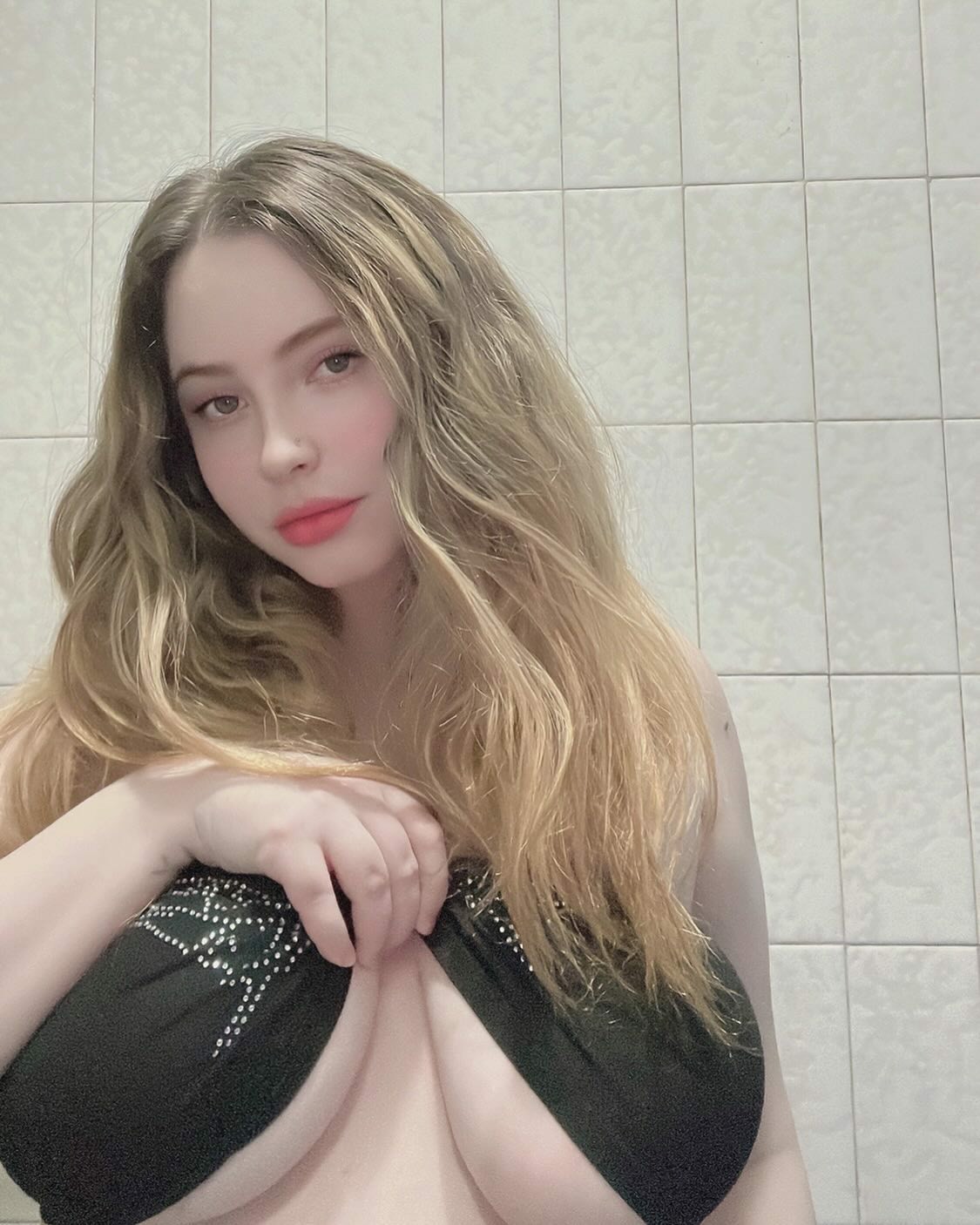 เปิดประวัติ Nakarysp สาวสวยรัสเซีย OnlyFans ลีลาเด็ด ไฟหน้าอกทะลัก 18